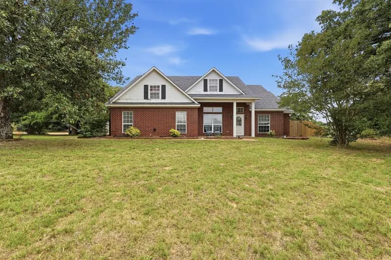 13348 FM 2710, Lindale