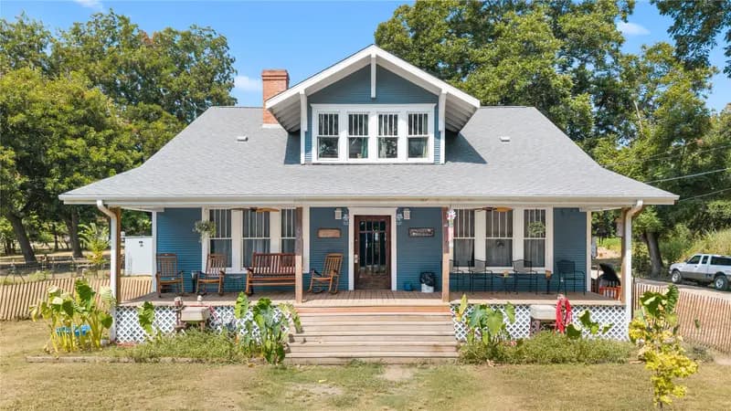 209 Pecan Street, Roxton