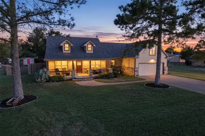 207 Dennis Road, Lipan