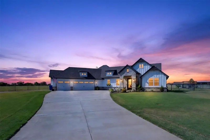 228 Chambers Creek Trail, Alvarado