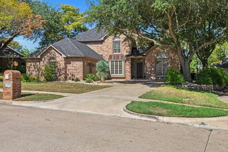2304 Fairway Circle, Heath