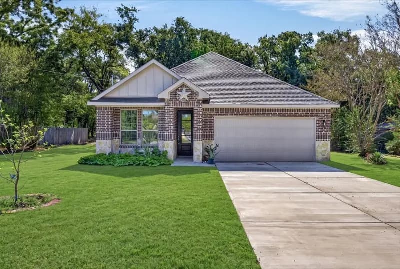 1093 Oak Ridge Drive, Oak Ridge