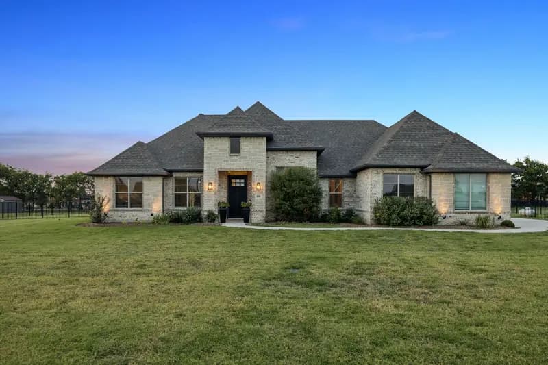 330 Waterview Drive, Gunter