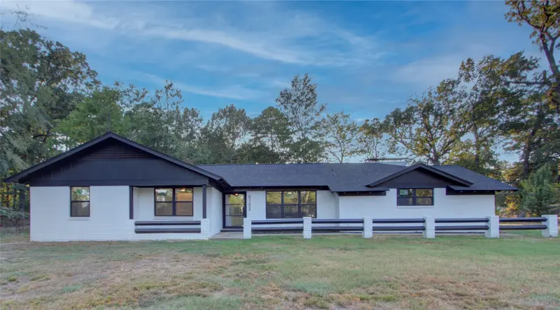6103 Pleasant Grove Road, Texarkana