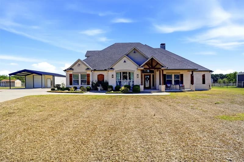 135 Smith Lane, Combine